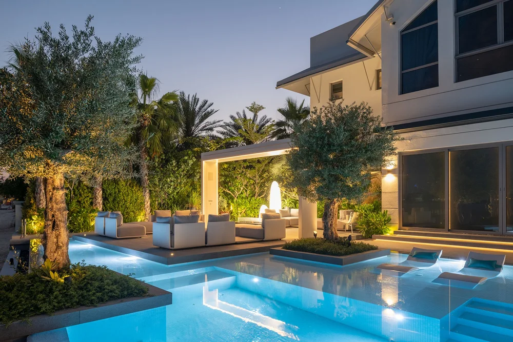 Common Misconceptions About Swimming Pool Contractors